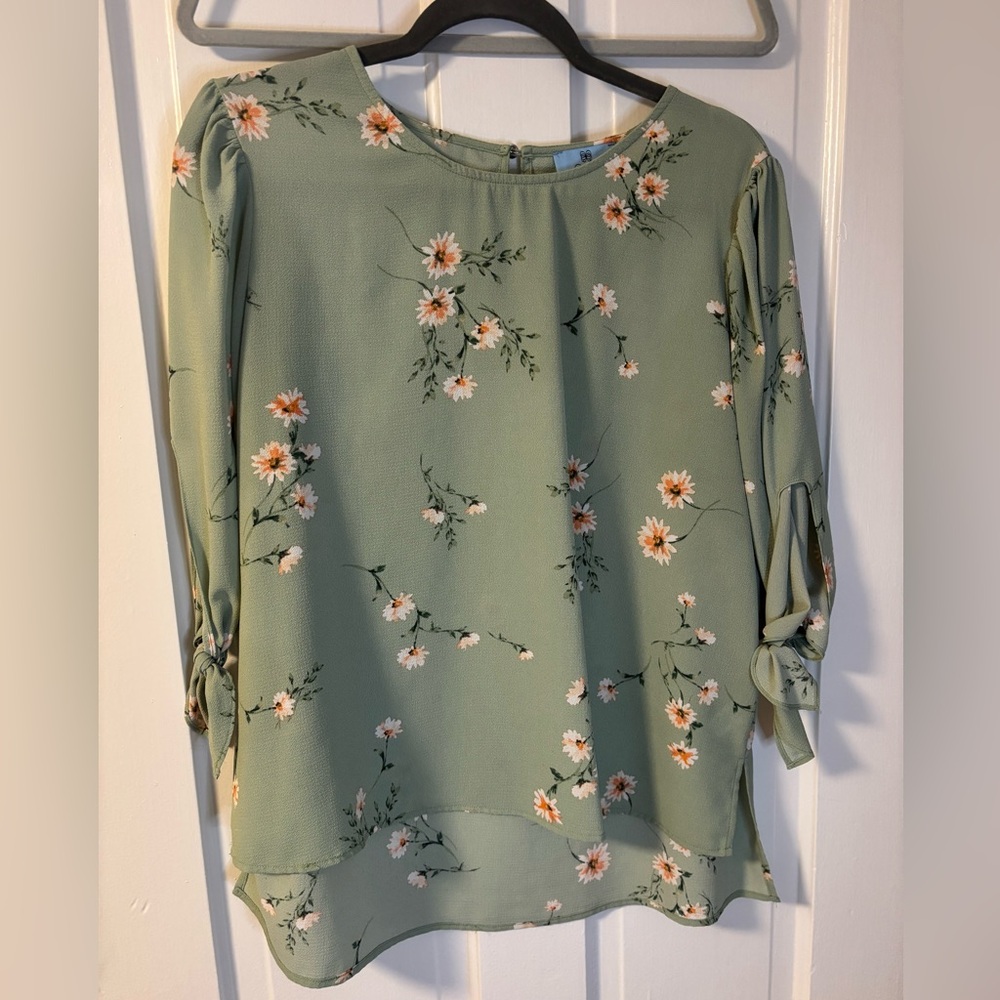 CeCe Sage Floral Blouse with Bow Sleeves